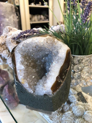 Druzy Agate, Druzy Geode, Tan, White, Brown, Healing Crystal, Home Decor, Gift (005)