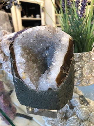 Druzy Agate, Druzy Geode, Tan, White, Brown, Healing Crystal, Home Decor, Gift (005)