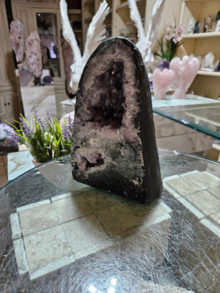 AMETHYST CAVE, CATHEDRAL

CHIQUE Rock Shop 