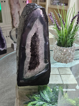 Amethyst Cave, Cathedral

CHIQUE Rock Shop