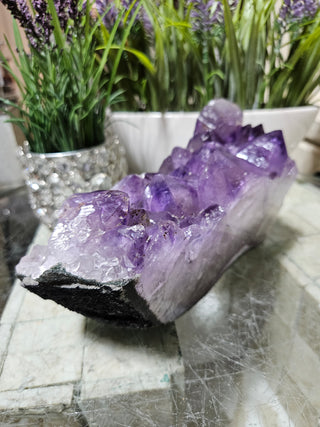 AMETHYST QUARTZ CLUSTER

CHIQUE Rock Shop