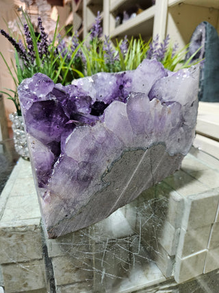 Amethyst Crystal

CHIQUE Rock Shop