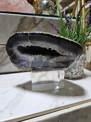 BLUE and GRAY Agate GEODE

CHIQUE Rock Shop