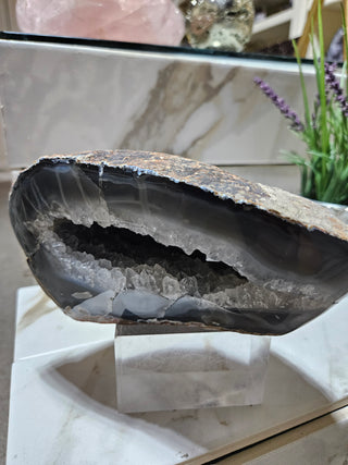 BLUE and GRAY Agate GEODE

CHIQUE Rock Shop