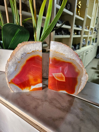 Orange and White Bookends.  Natural Stone.

CHIQUE Rock Shop
