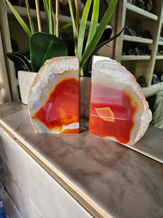 Orange and White Bookends.  Natural Stone.

CHIQUE Rock Shop