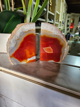 Orange and White Bookends.  Natural Stone.

CHIQUE Rock Shop