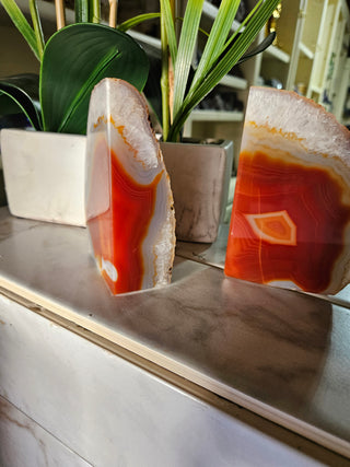 Orange and White Bookends.  Natural Stone.

CHIQUE Rock Shop