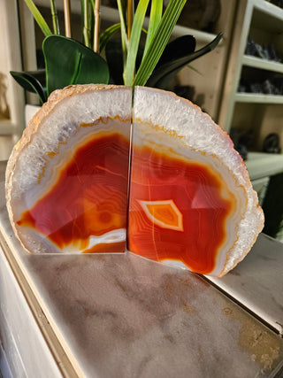 Orange and White Bookends.  Natural Stone.

CHIQUE Rock Shop