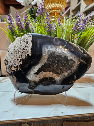 Charcoal and Light Gray Agate

CHIQUE Rock Shop