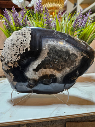 Charcoal and Light Gray Agate

CHIQUE Rock Shop