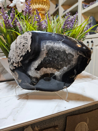 Charcoal and Light Gray Agate

CHIQUE Rock Shop