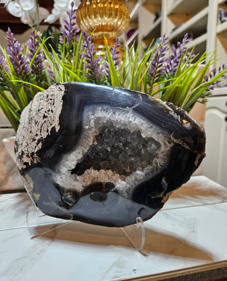 Charcoal and Light Gray Agate

CHIQUE Rock Shop