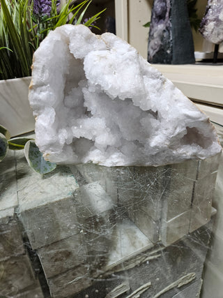 Clear Quartz Geode, Snowy Quartz

CHIQUE Rock Shop