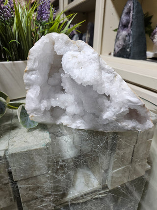 Clear Quartz Geode, Snowy Quartz

CHIQUE Rock Shop