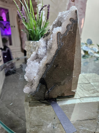 Gray Amethyst Cut Base

CHIQUE Rock Shop