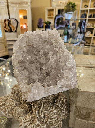Gray Amethyst, Cut Base, Light Gray to Clear, Healing Crystal, Home Decor, Gift

Chique Rock Shop * Crystal Decor * Home Decor * Office Decor