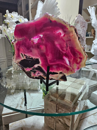 Pink Agate Slab

CHIQUE Rock Shop
