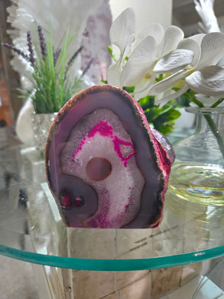 Pink, Gray & White Agate Slab

CHIQUE Rock Shop