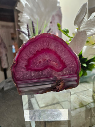 Pink Agate Slab

CHIQUE Rock Shop