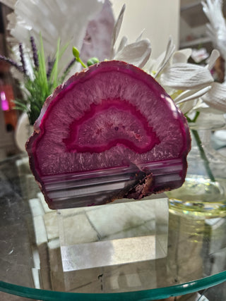 Pink Agate Slab

CHIQUE Rock Shop