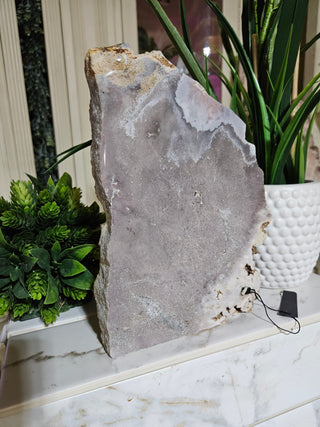 PINK AMETHYST SLAB

CHIQUE Rock Shop