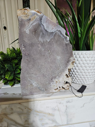 PINK AMETHYST SLAB

CHIQUE Rock Shop