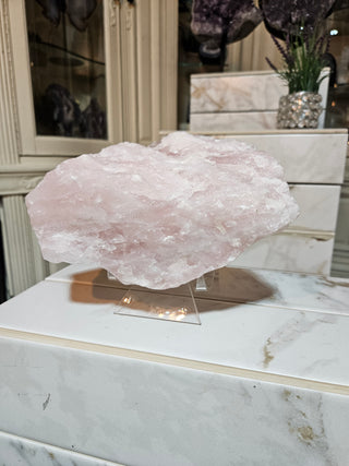 Raw Rose Quartz 

CHIQUE Rock Shop