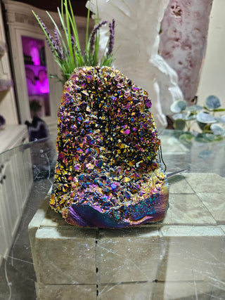 Rainbow Amethyst Titanium

CHIQUE Rock Shop