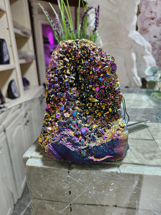 Rainbow Amethyst Titanium

CHIQUE Rock Shop