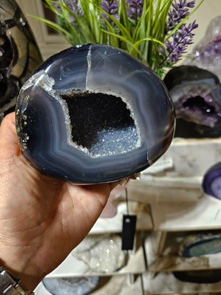 Dark Blue Agate Geode

CHIQUE Rock Shop