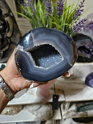 Dark Blue Agate Geode

CHIQUE Rock Shop