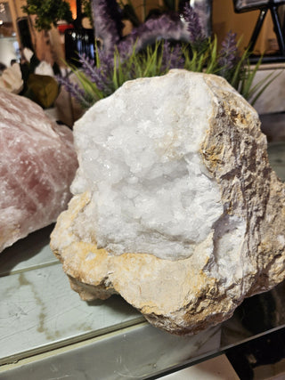 Clear Quartz, Geode, White Crystal, Healing Crystal, Home Decor, Gift (72)