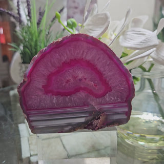 Pink Agate Slab

CHIQUE Rock Shop