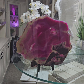Pink Agate Slab

CHIQUE Rock Shop