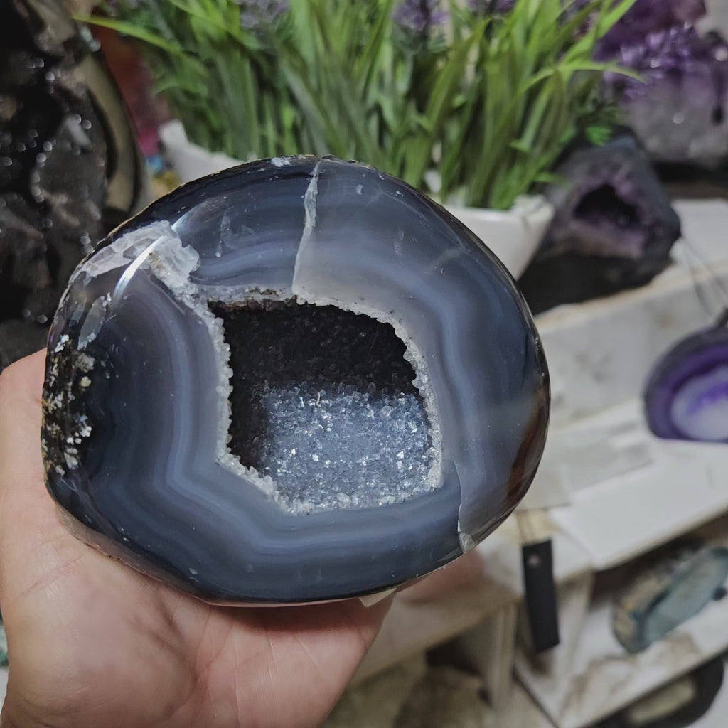 Dark Blue Agate Geode

CHIQUE Rock Shop