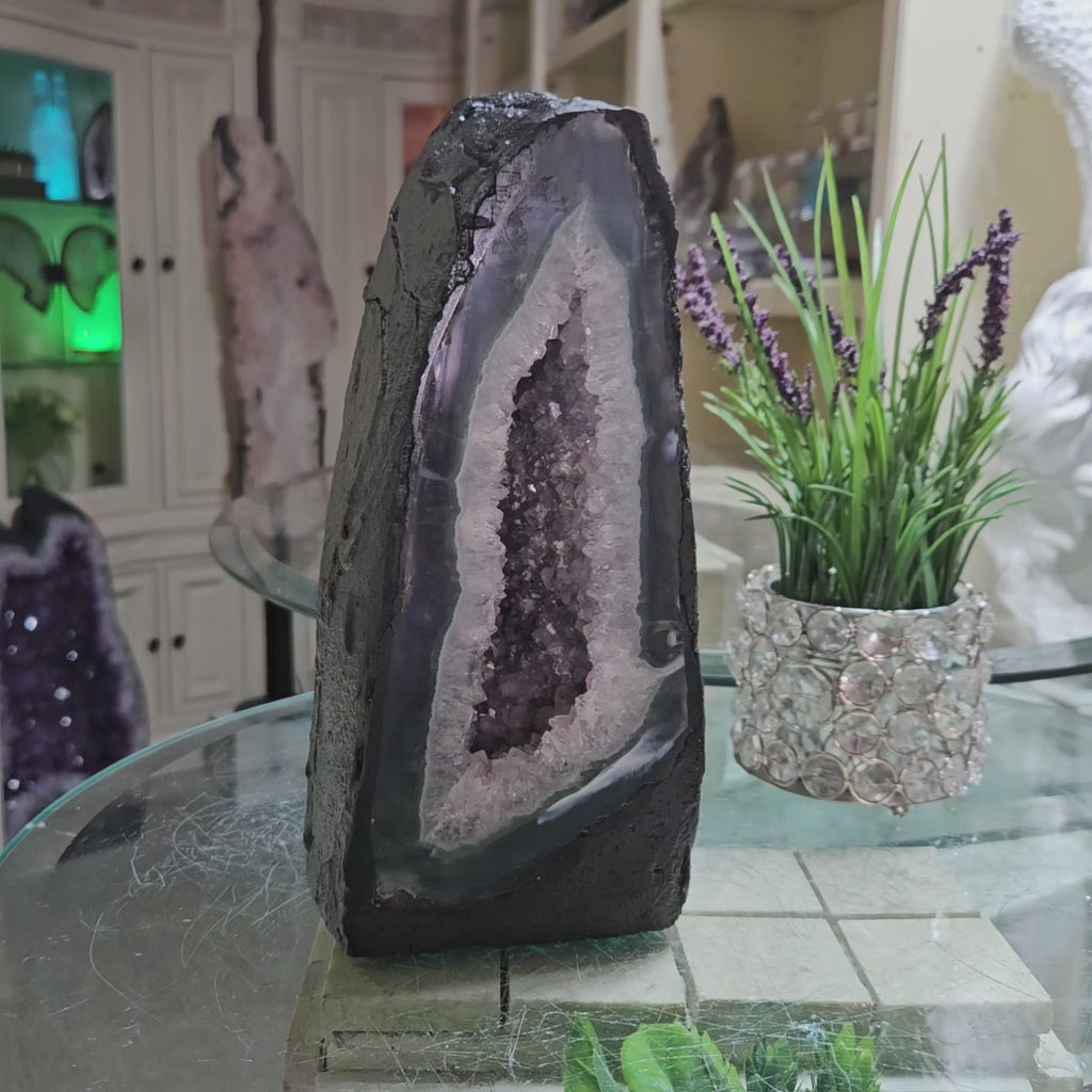 Amethyst Cave, Cathedral

CHIQUE Rock Shop